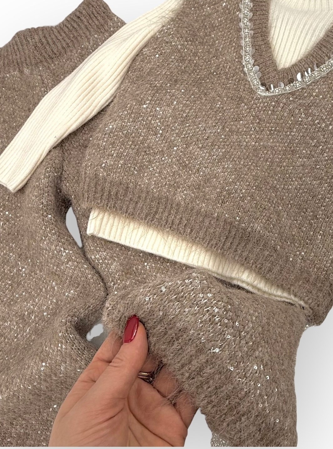 вязаная жилетка,вязаная безрукавка,вязаный жилет для девочки,жилет школьный для девочки трикотажный вязаный,вязаные жилеты