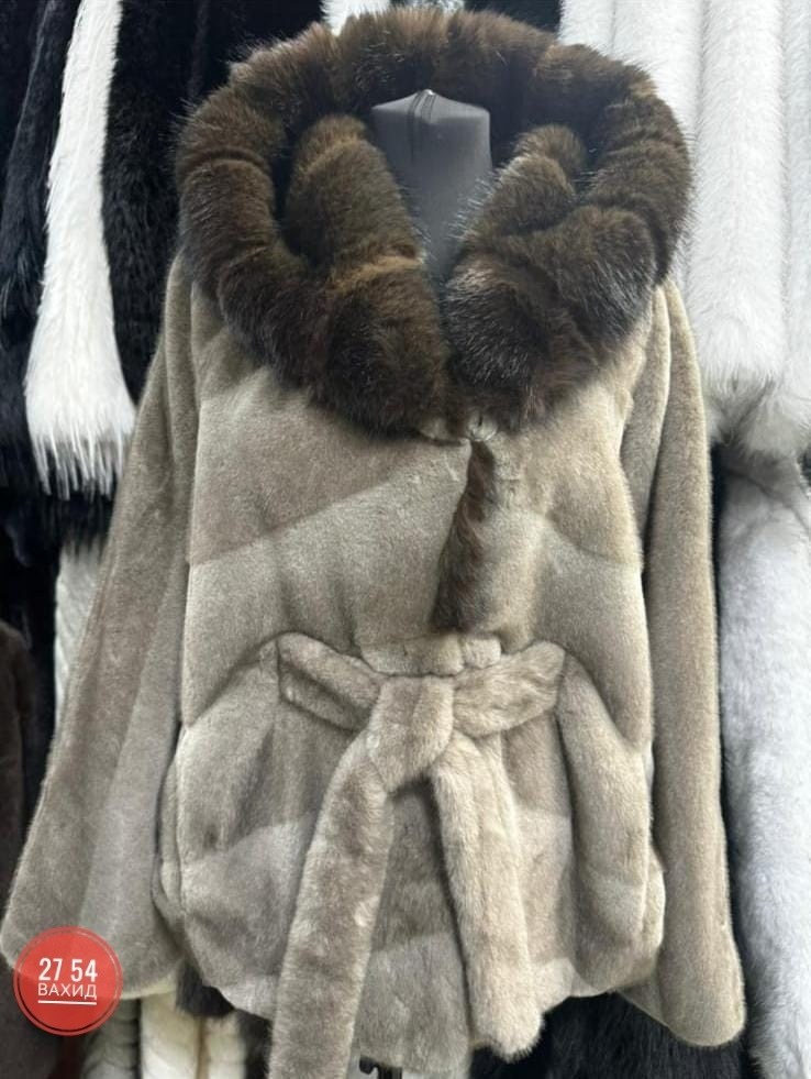 шубка из меха европейской норки с капюшоном из меха куницы,норковая шуба,шубка из меха норки с английским воротником,шубка,шуба