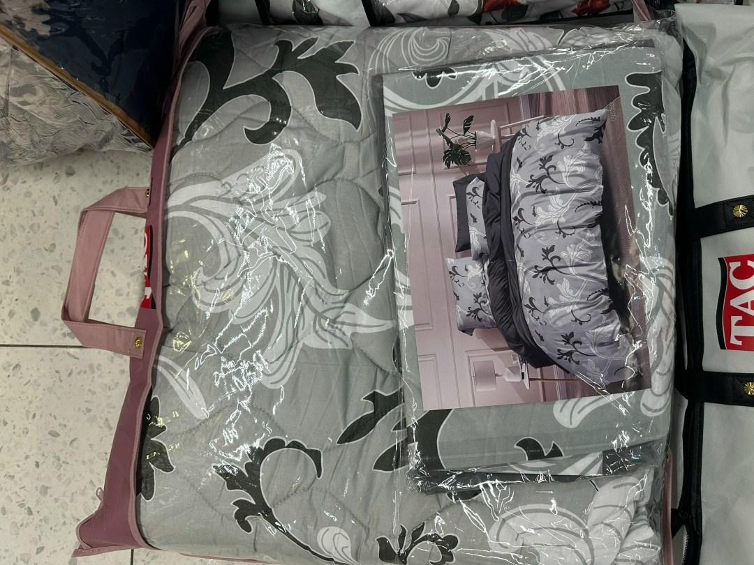 стеганое одеяло,матрас,матрац,покрывала,чехлы для матрасов