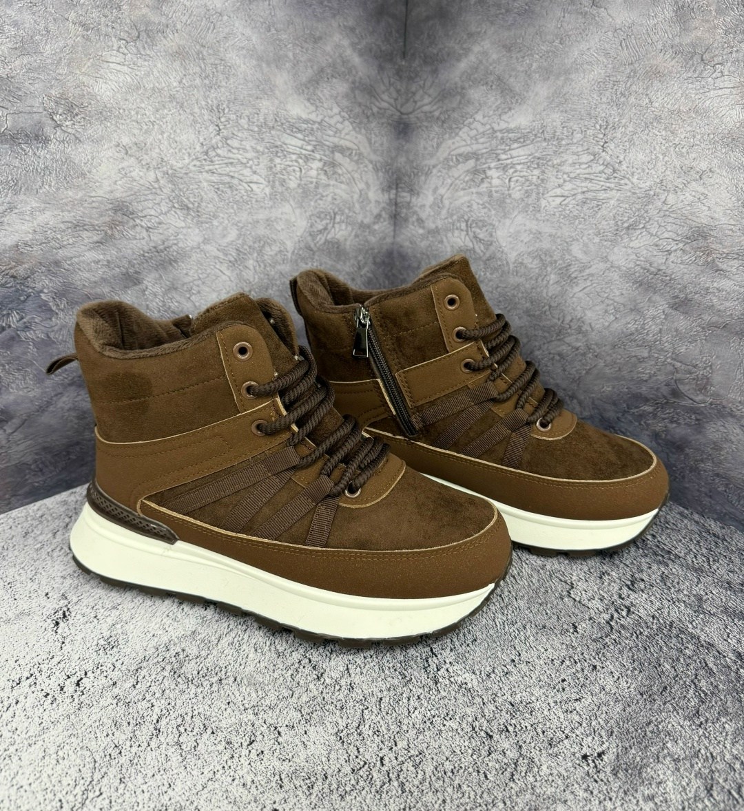 ,кроссовки,ботинка,кроссовки высокие,мужская