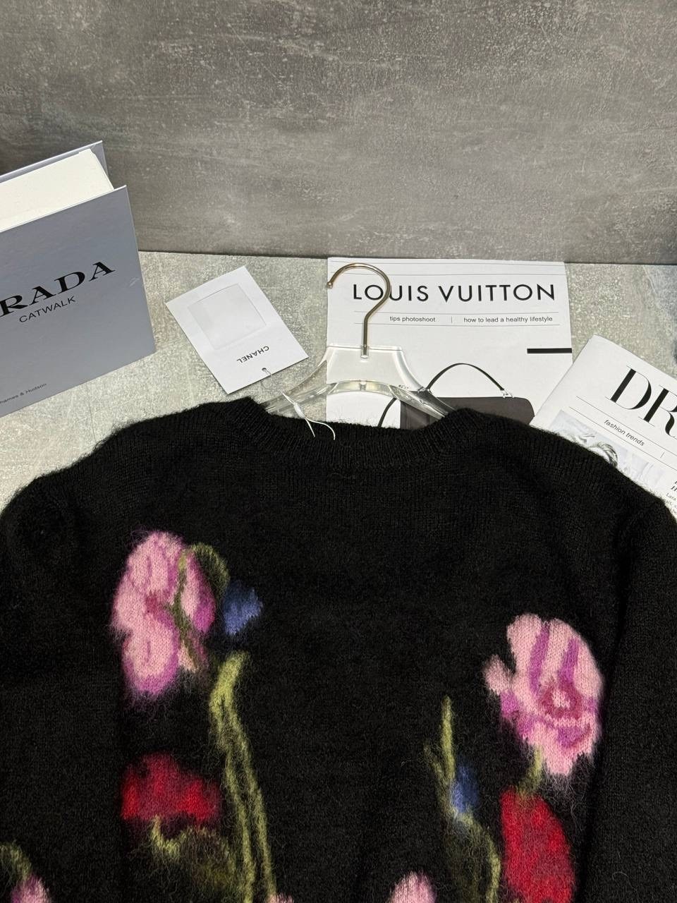 джемпер с розами,джемпер с цветами,джемпер с вышивкой,джемпер с цветочным узором la doublej,дольче габбана джемпера