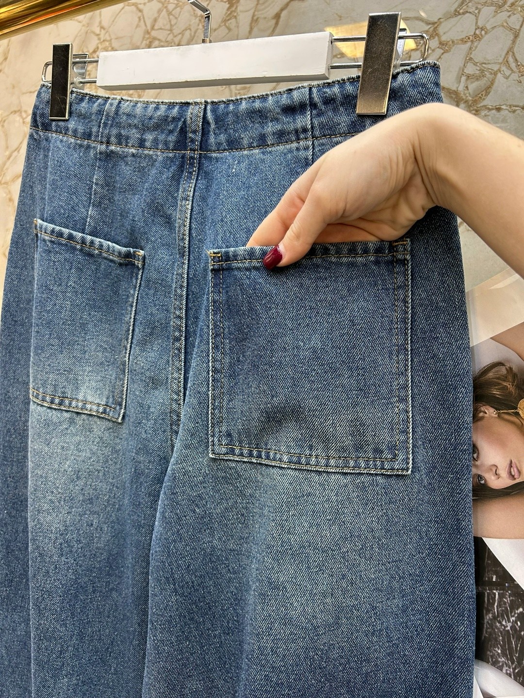 женские джинсы,джинсы,джинсовые брюки,джинсы модные,широкие джинсы