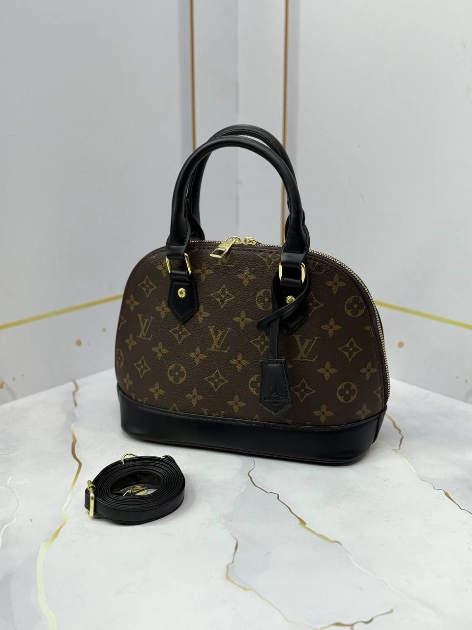женская сумка louis vuitton alma bb коричневая,louis vuitton сумка,сумка louis vuitton женская,сумка луи виттон,сумка луи виттон черная женская