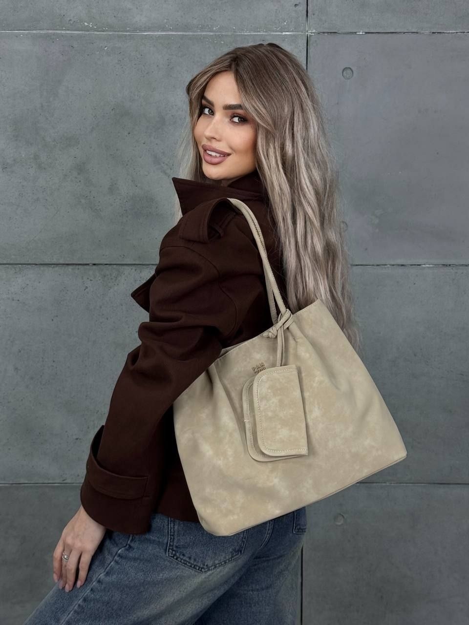 сумка женская натуральная замша бежевая reversal,сумка большая шоппер замшевая на плечо а4,сумка шоппер замшевая на плечо большая charmendo,шоппер натуральная замша а4 сумка большая замшевая на плечо