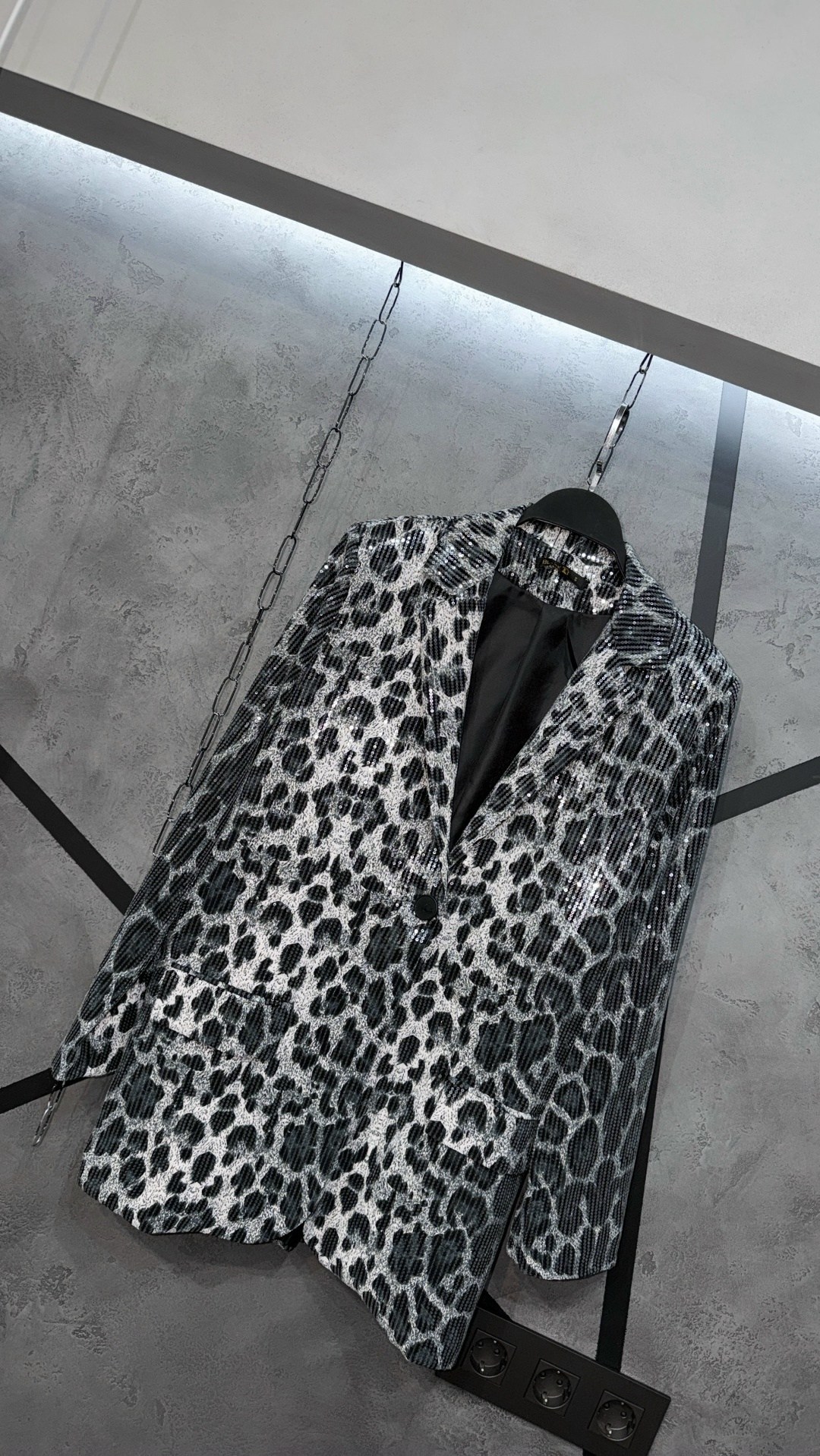 пиджак леопардовый,пиджак с леопардовым принтом,леопардовый пиджак dolce gabbana,пиджак с принтом,пиджак блейзер