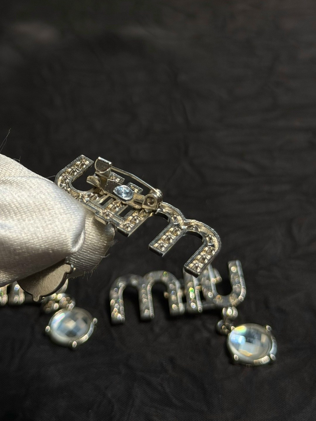 серьги miu miu,серьги miu,серьги брендовые,miu miu женские модные и изысканные универсальные серьги,серьги miu miu медные