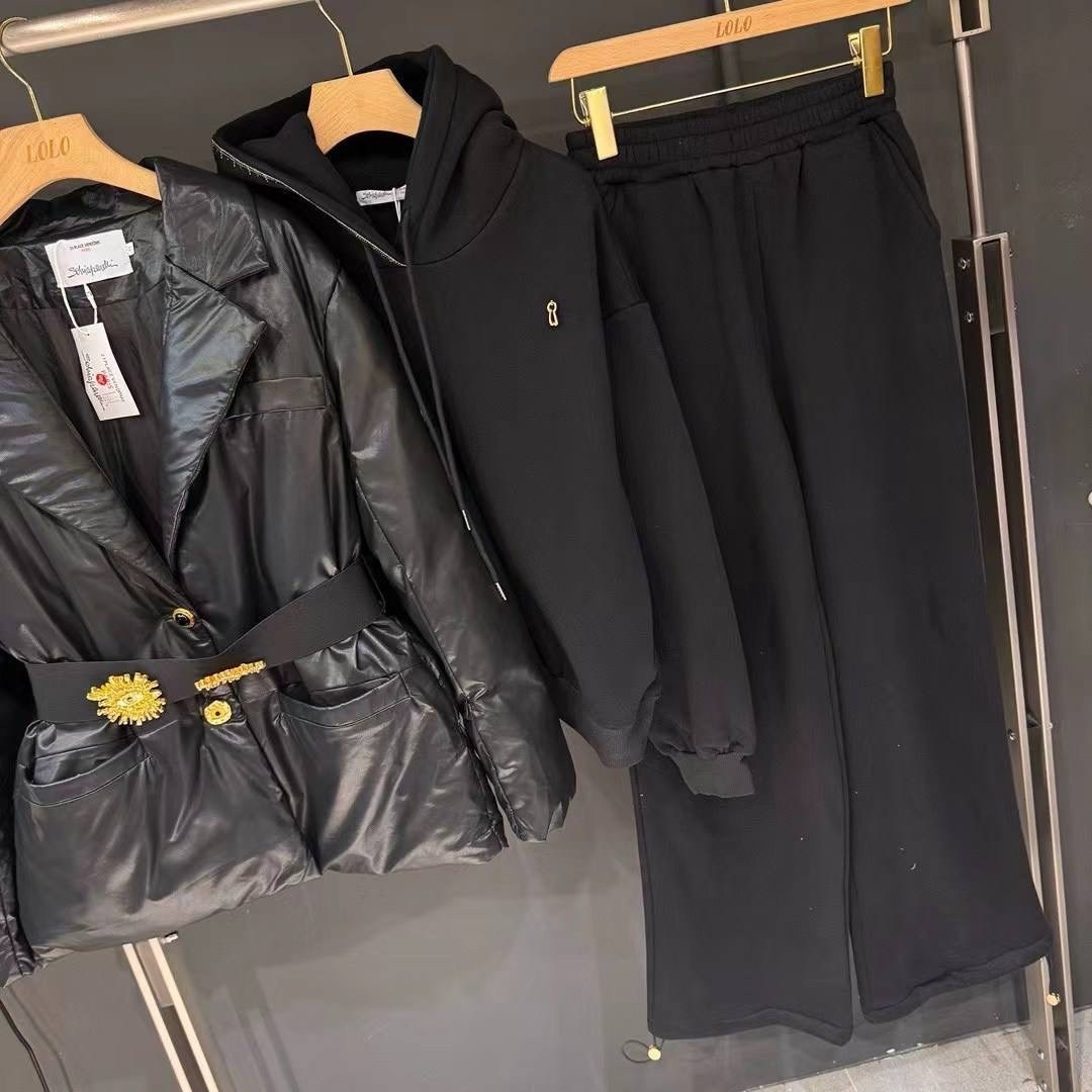 костюм тройка монклер,костюм moncler женский тройка,костюм женский,спортивный костюм moncler,костюм тройка женский