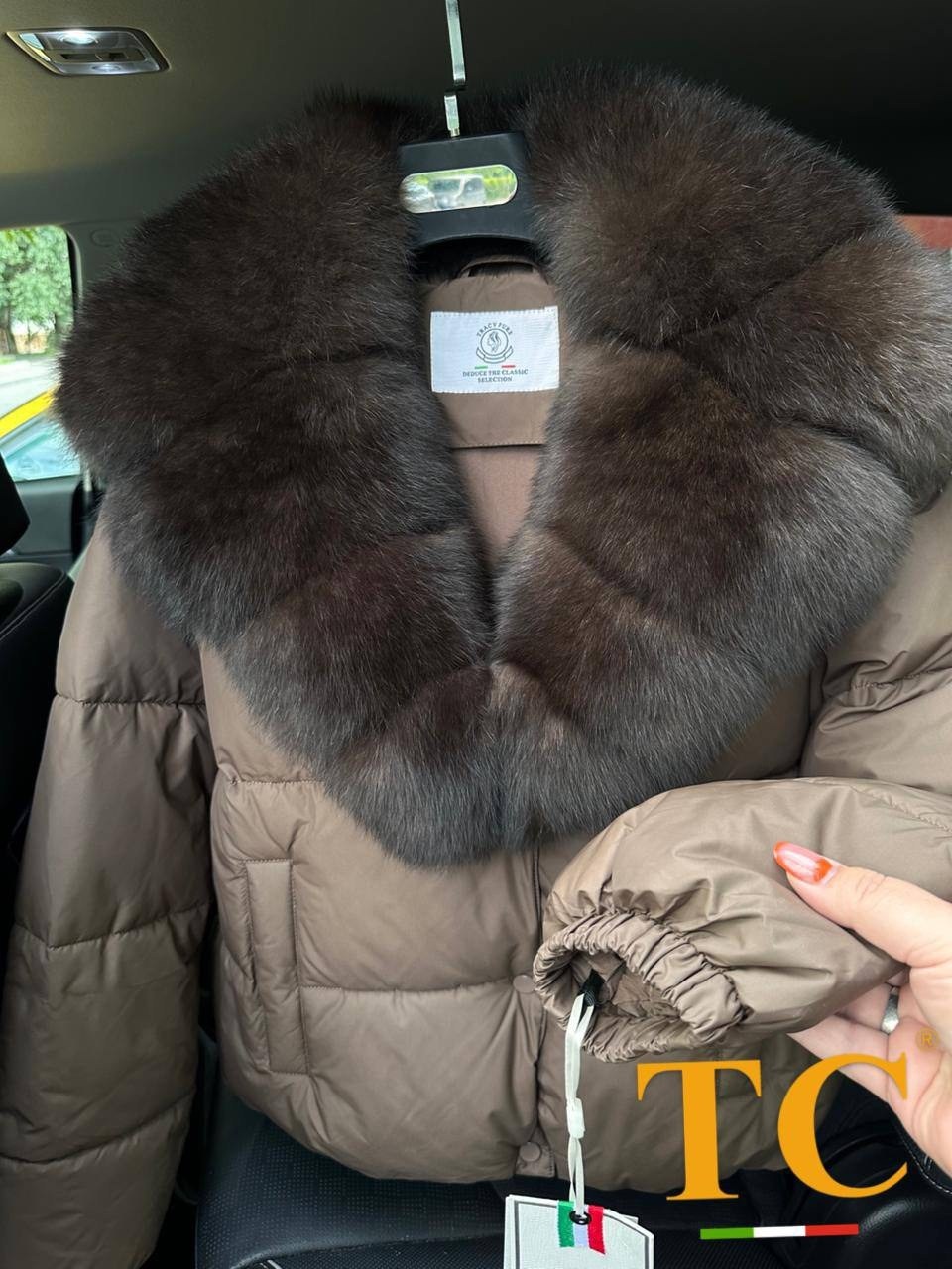 пуховик с натуральным мехом песца с капюшоном by gor,пуховик с натуральным мехом,женский пуховик с натуральным мехом,женский пуховик с мехом,пуховик с мехом