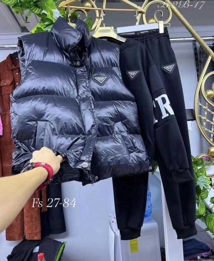 костюм тройка прада,теплый спортивный костюм тройка,костюм тройка на флисе,костюм женский тройка,куртки