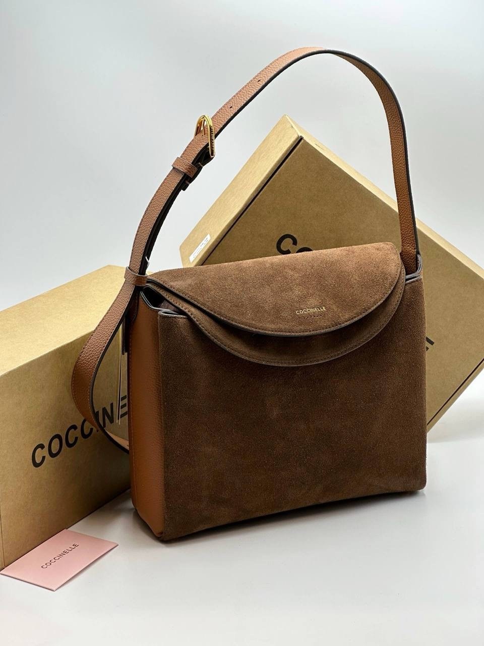 сумка женская coccinelle натуральная замша,сумка coccinelle,замшевая сумка coccinelle,замшевая сумка через плечо eclyps из матовой кожи coccinelle черный,сумка coccinelli натуральная замша 25 × 16 × 6