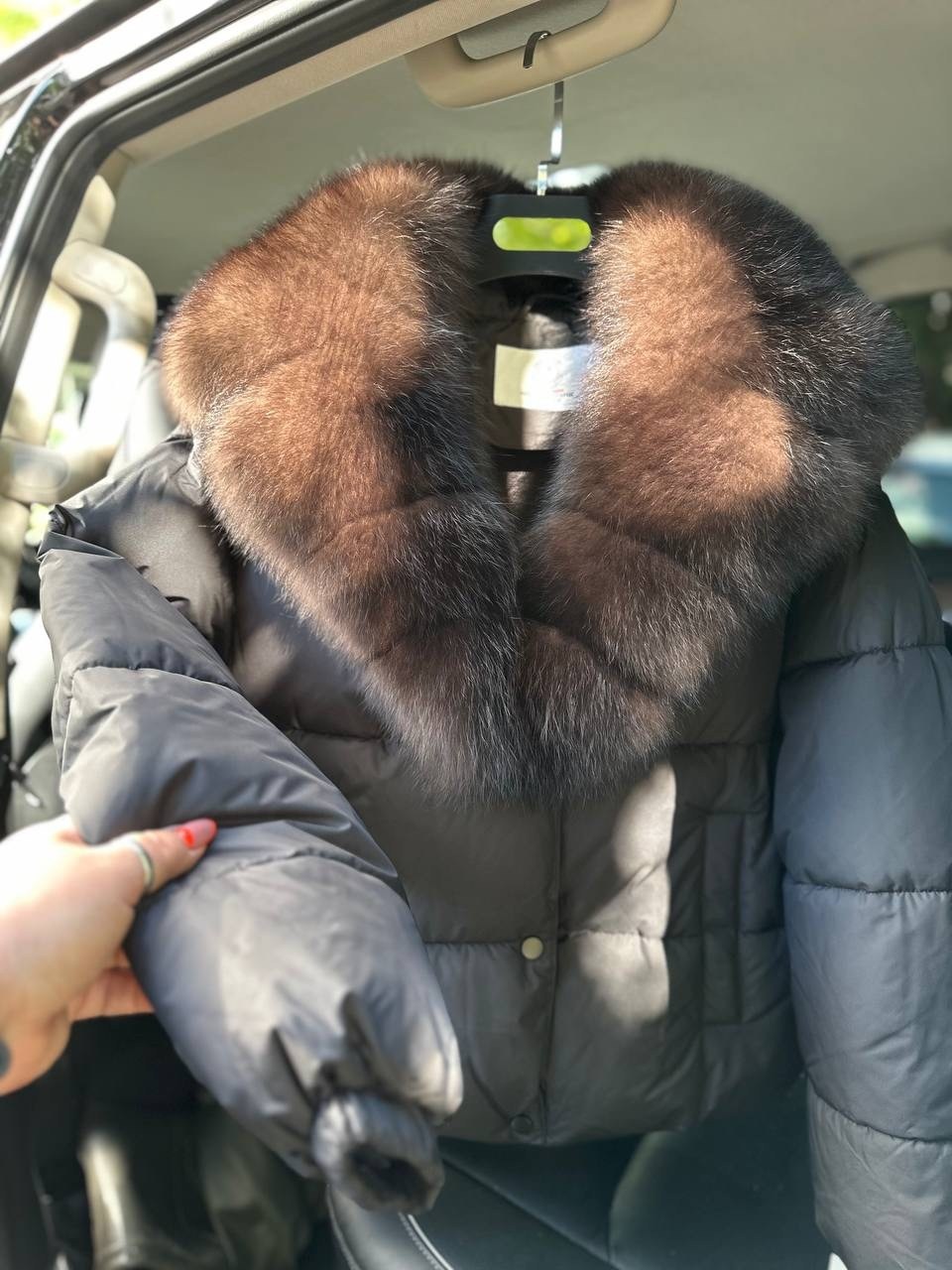 пуховик с натуральным мехом песца с капюшоном by gor,пуховик с натуральным мехом,женский пуховик с натуральным мехом,женский пуховик с мехом,пуховик с мехом