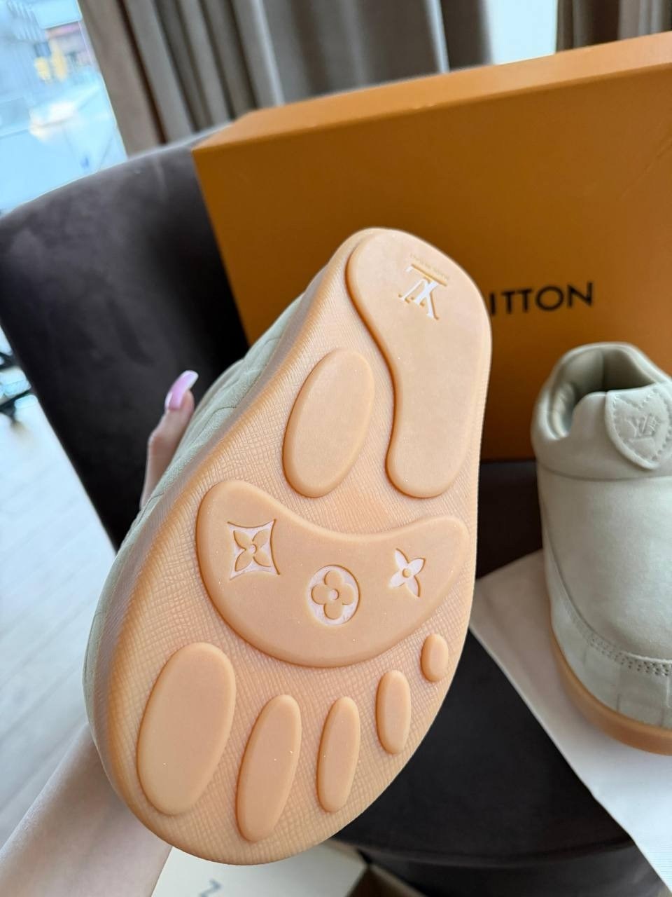 мюли louis vuitton,тапочки louis vuitton,теплые женские лоферы бренд louis vuitton,ботинки louis vuitton,клоги louis vuitton