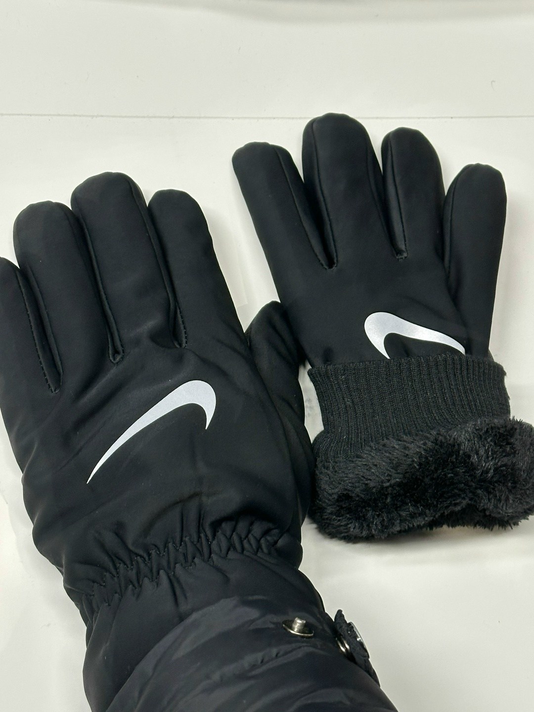 перчатки nike,перчатки найк,перчатки nike зимние,перчатки найк зимние,перчатки спортивные