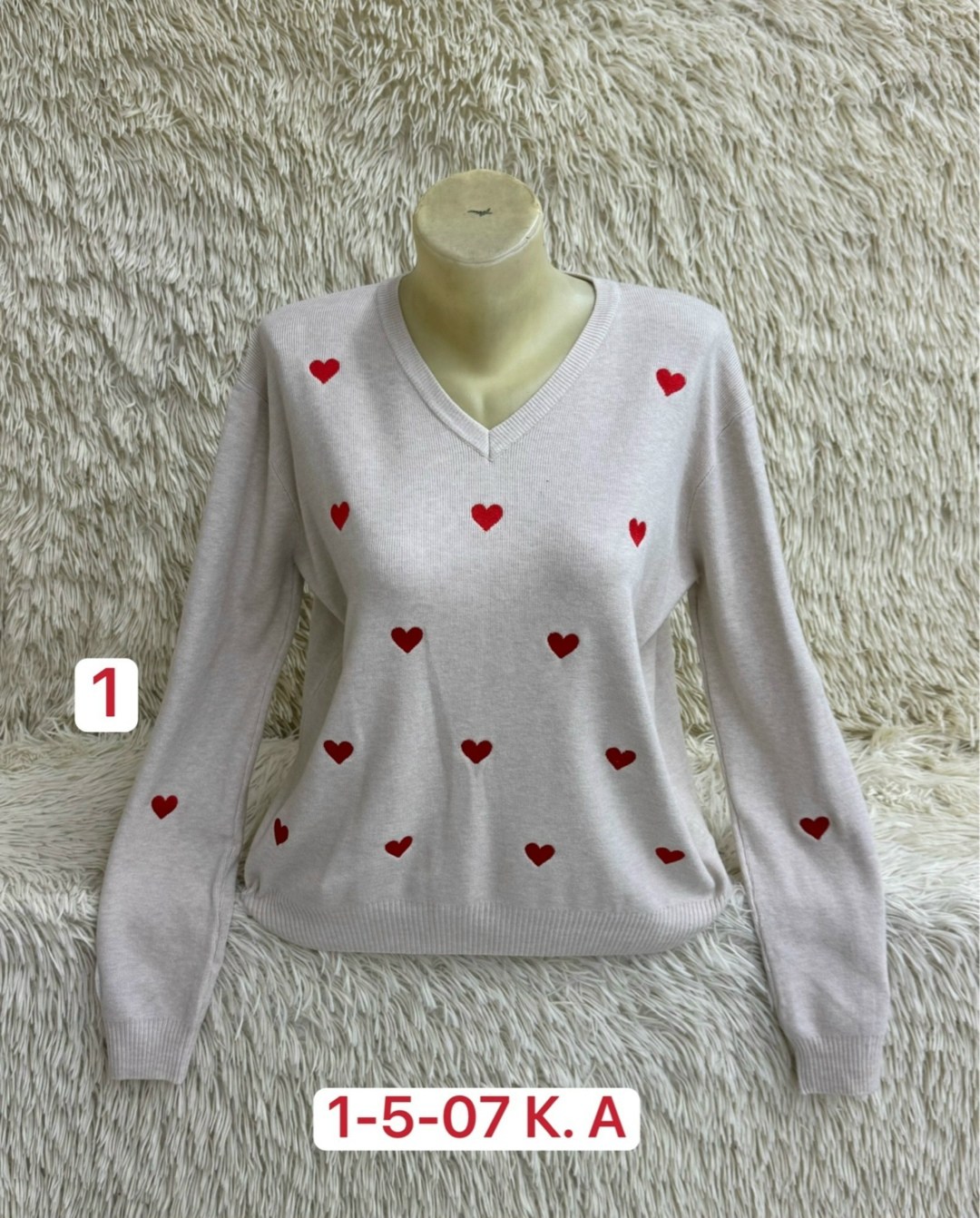 женская кофта,свитер с сердечками женский,женские свитера,кофта женская свитер,свитер для женщин