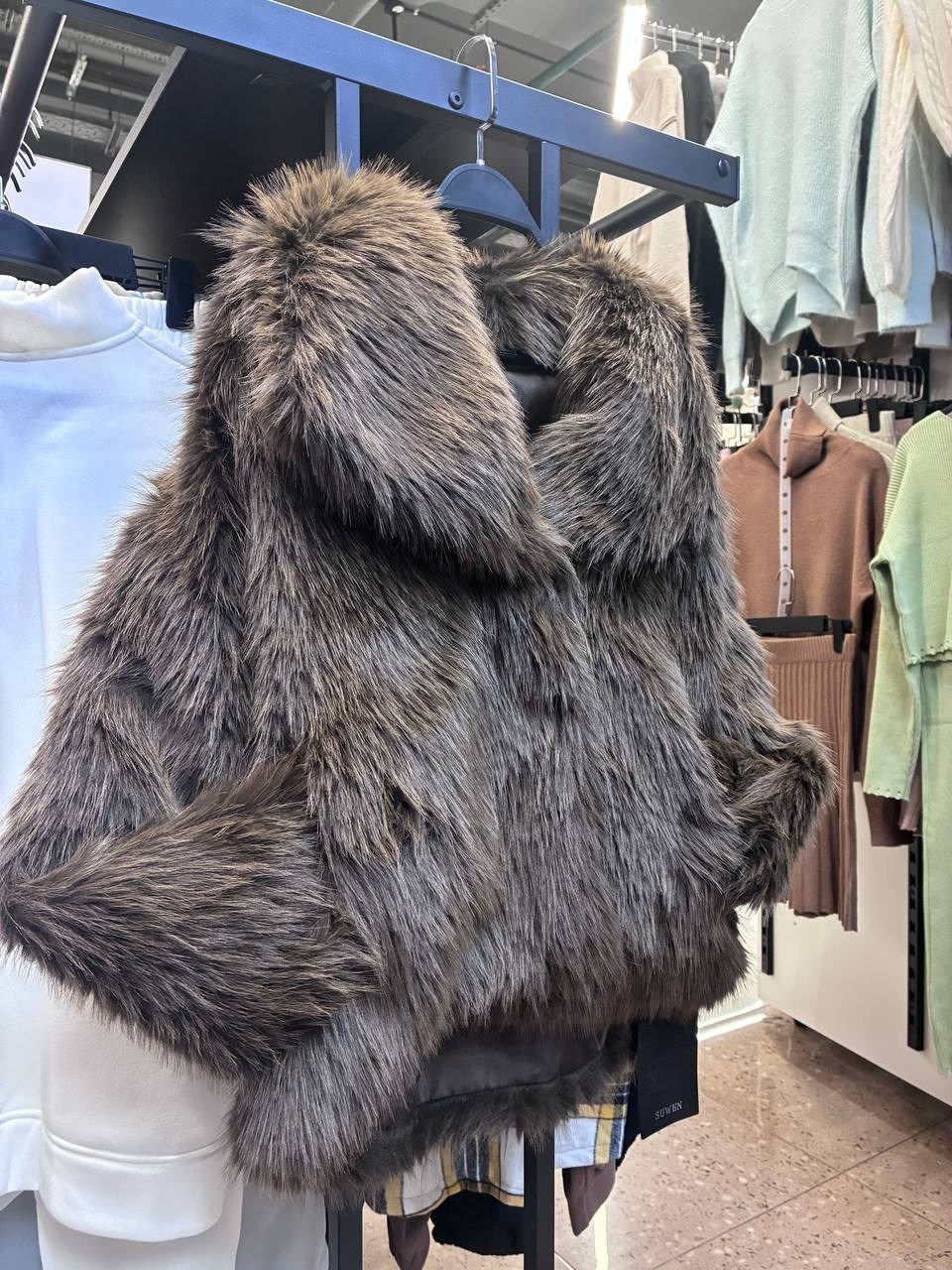 меховая куртка,меховое пальто,женские шубы,шуба из енота,куртка из искусственного меха