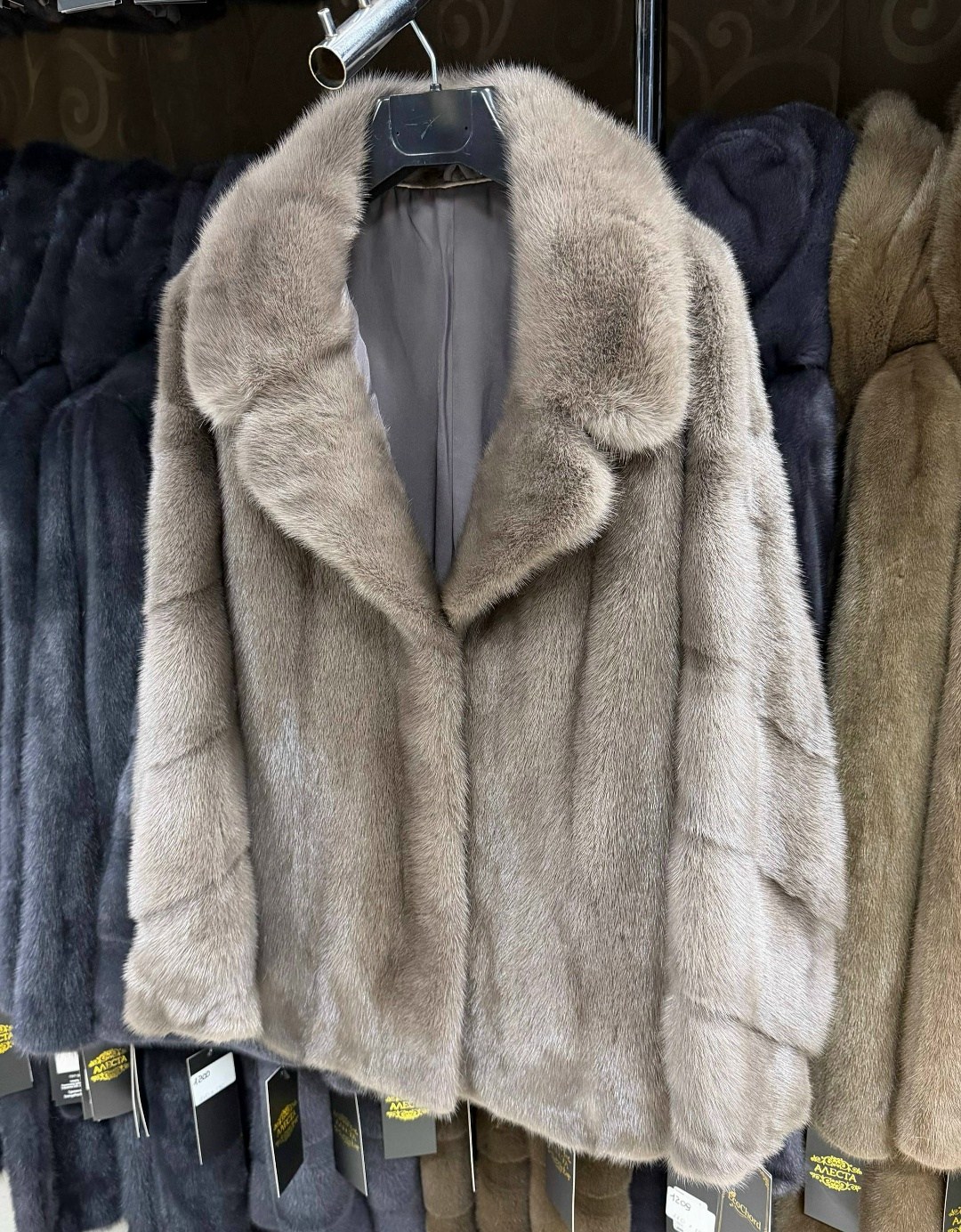 шубка из меха европейской норки с английским воротником,шуба норковая,шуба,меховая шуба,шуба норковая натуральная модель кимоно лики меха