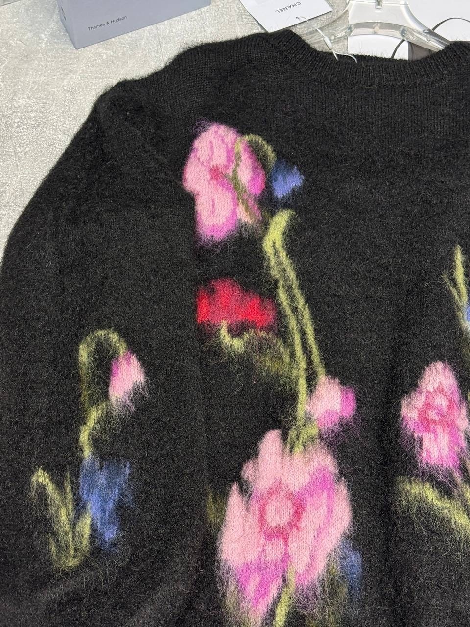 джемпер с розами,джемпер с цветами,джемпер с вышивкой,джемпер с цветочным узором la doublej,дольче габбана джемпера