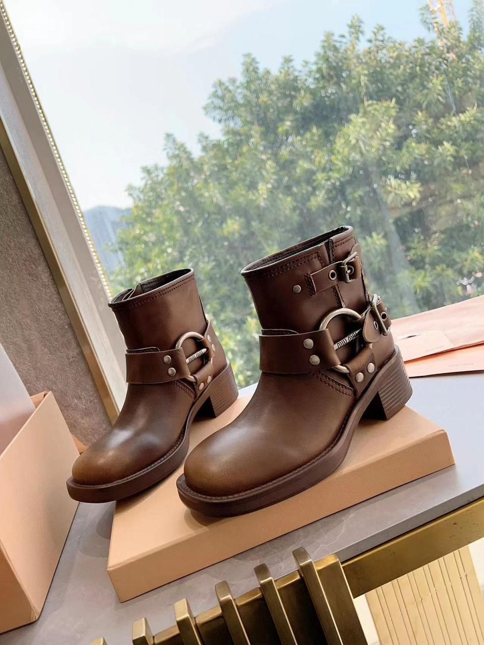 ботинки miu miu,,ботинки miu,кожаные ботильоны,женские ботинки