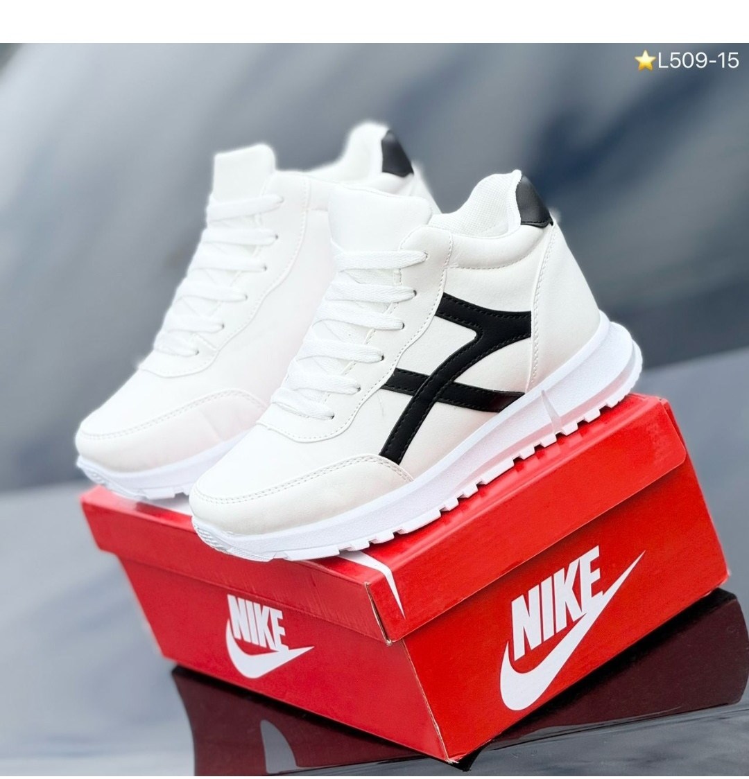 ,женские кроссовки,кроссовки женские зимние,зимние кроссовки,белые кроссовки