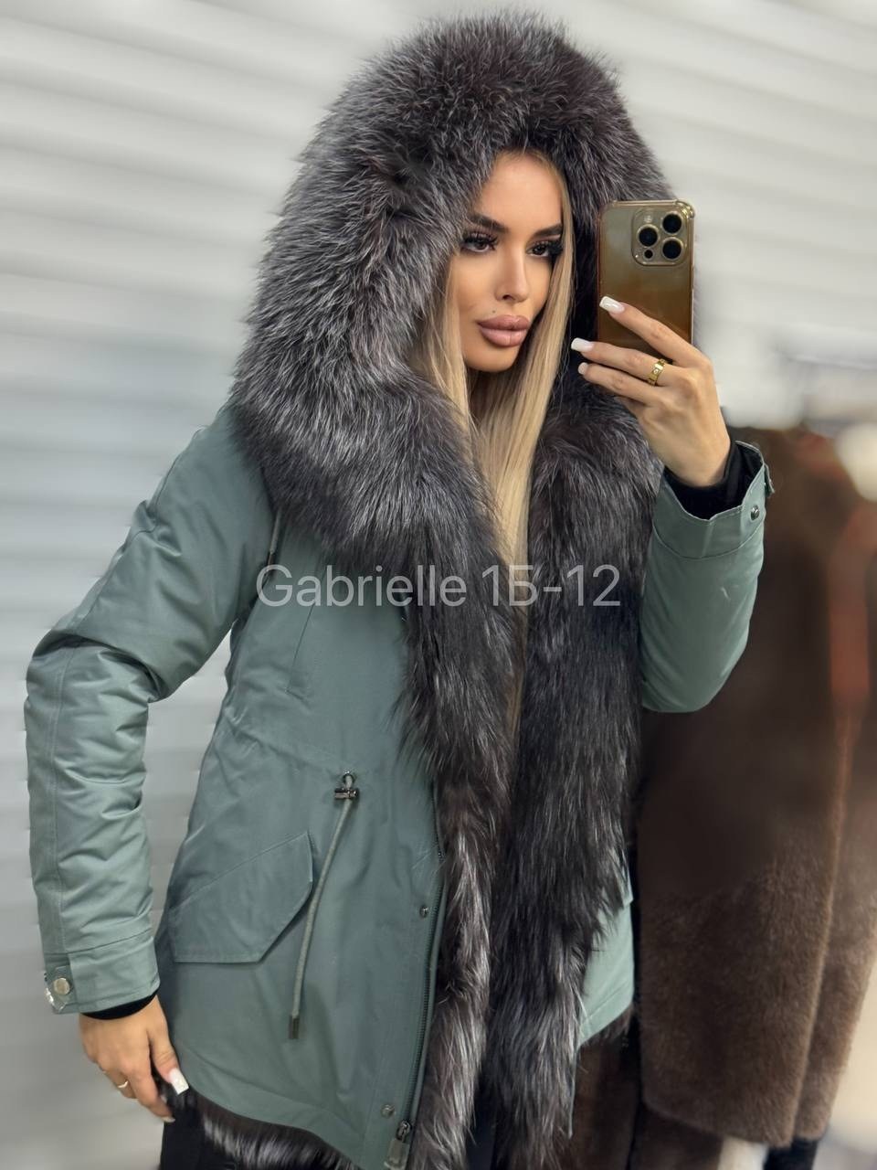 парка с натуральным мехом,парки с чернобуркой,парки с чернобуркой женские,парка с мехом чернобурки,парка с мехом