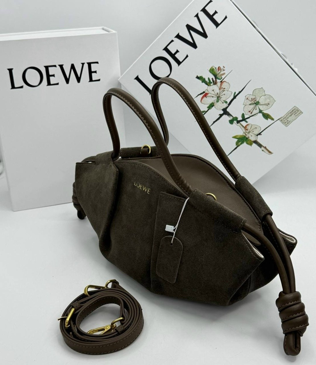 сумка loewe 33-15 см натуральная замша,loewe сумка,женская сумка loewe,сумка loewe из натуральной замши,сумка loewe 33-15 см из натуральной кожи
