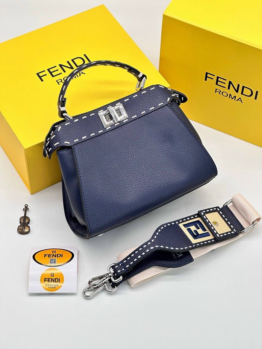 fendi сумка,fendi сумка на плечо,сумка фенди,женская сумка fendi,сумка