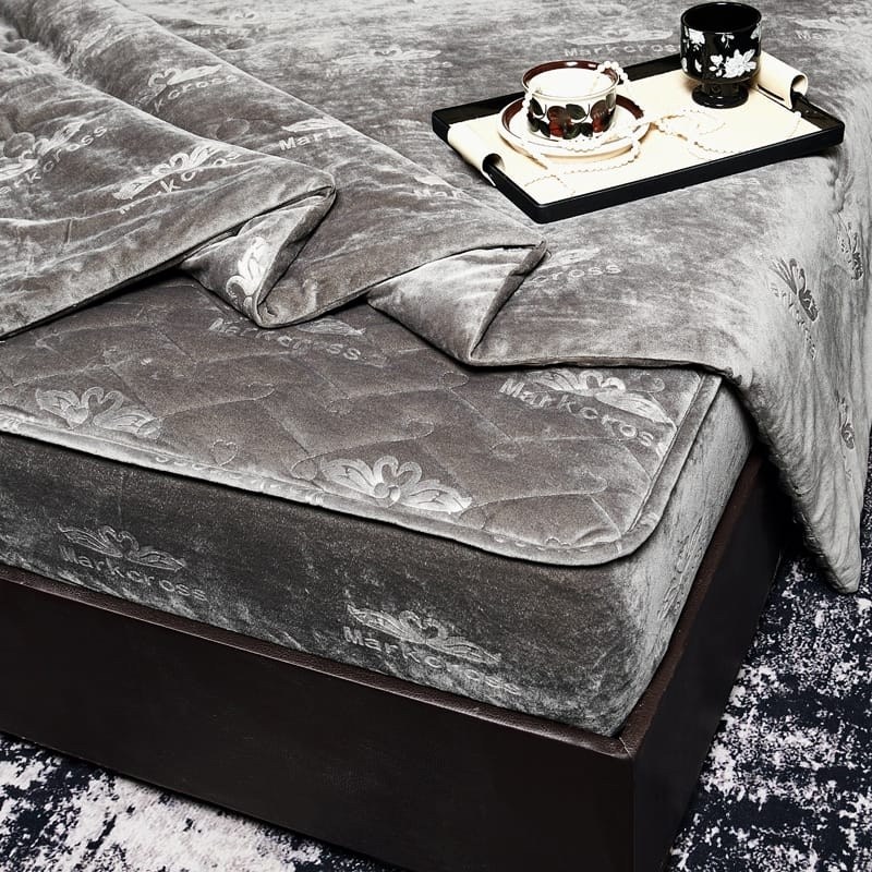 одеяло candie's велюр c наматрасником и наволочками odvcann04,одеяло candie's велюр c наматрасником и наволочками,велюровый комплект постельного белья с готовым одеялом и стеганным наматрасником от фи