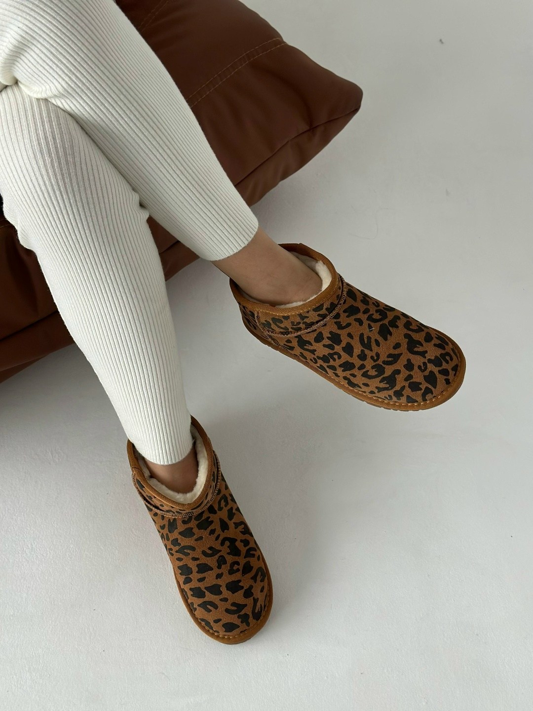 ,леопардовые угги,женские зимние угги с леопардовым принтом,ugg classic ultra mini,леопардовые ботинки