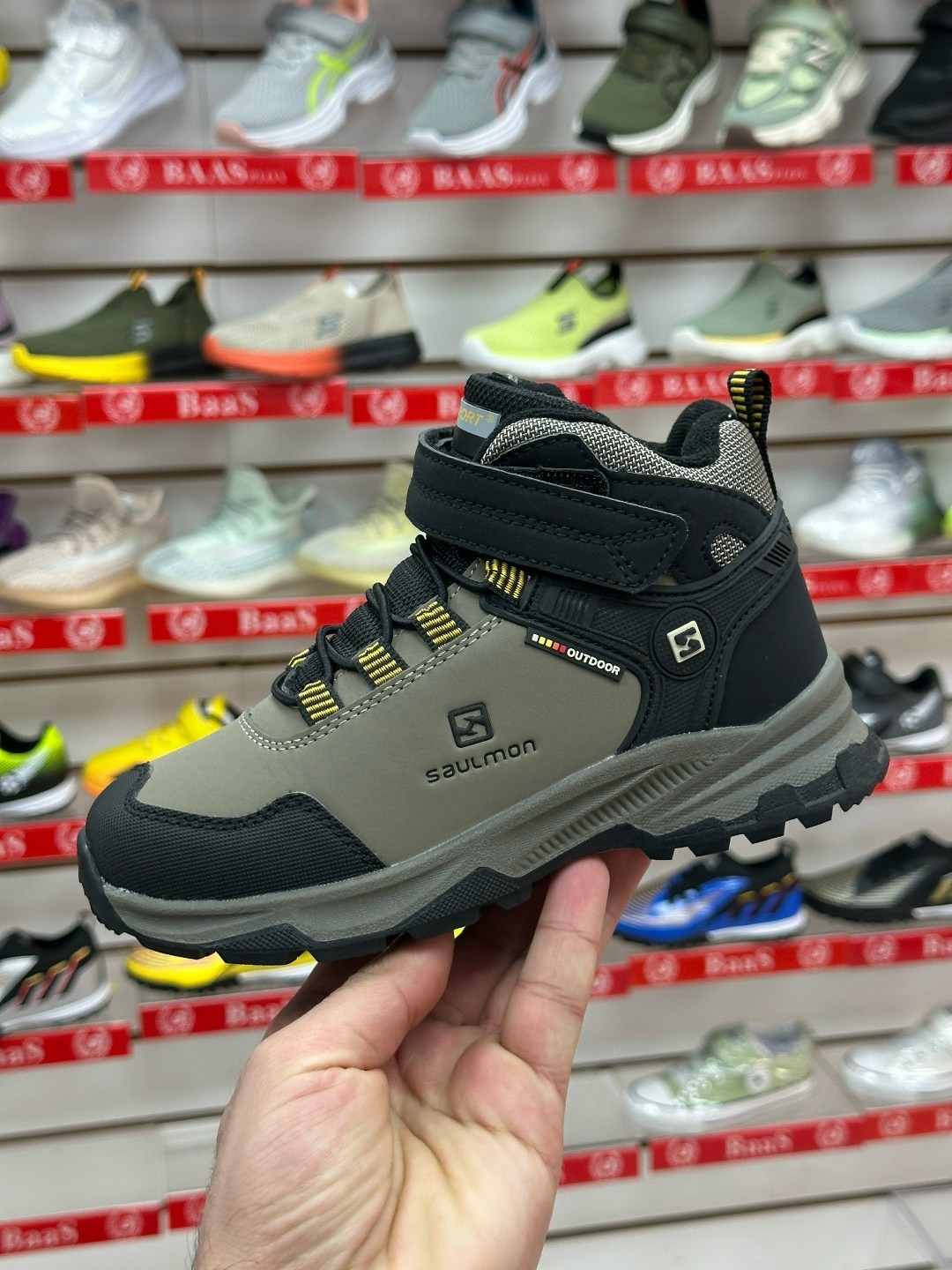 зимние кроссовки adidas,кроссовки adidas terrex зимние,кроссовки зимние adidas terrex ax4 gtx,ботинки adidas terrex,мужские кроссовки зимние adidas