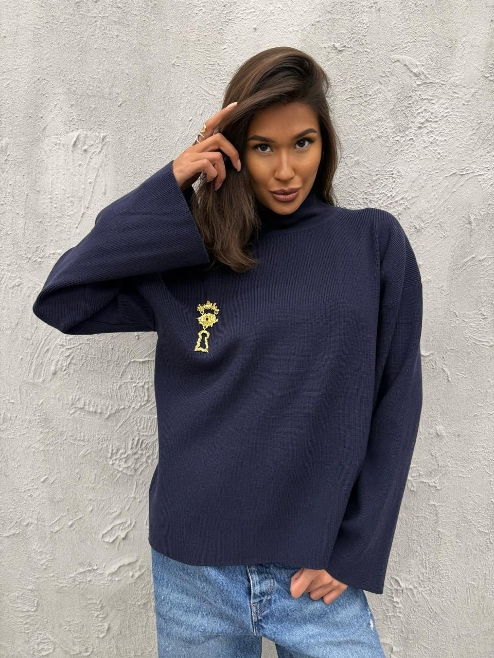 свитер оверсайз,модные свитера,белый женский свитер,свитер оверсайз вязаный с горлом timtony,свитер с горлом