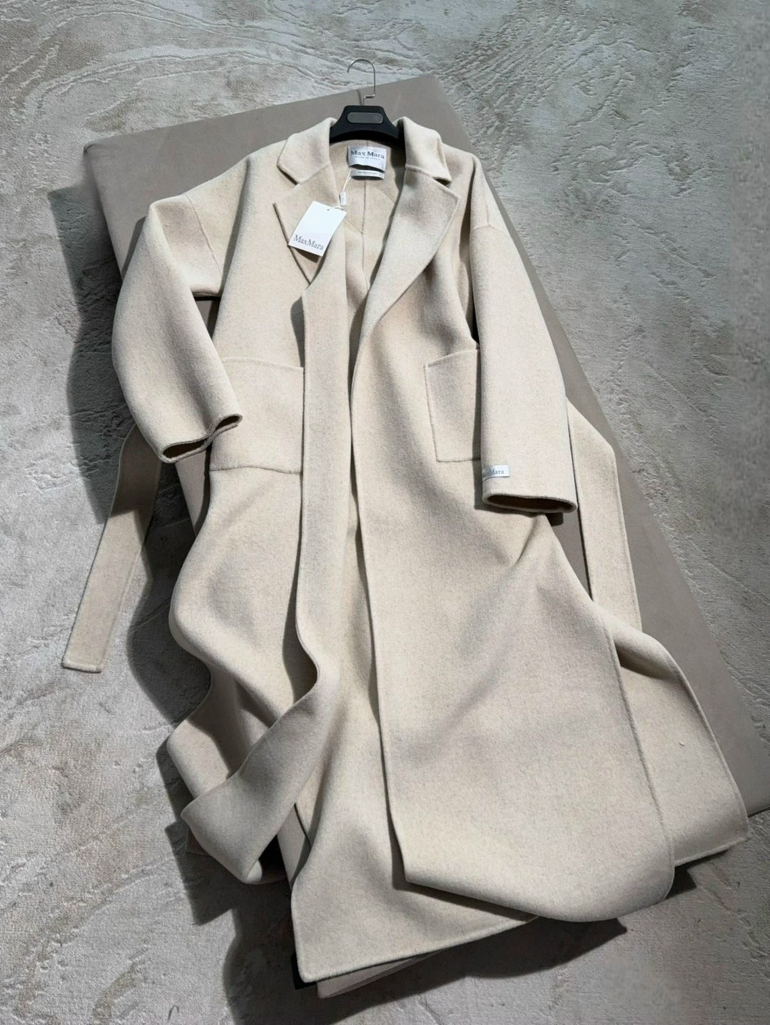 модное пальто,пальто с бахромой,пальто женское,образы с пальто,удлиненное пальто