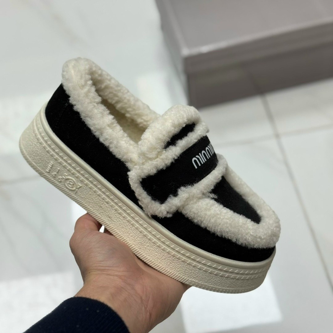 ,туфли-лоферы женские prada a131233 замшевые зимние с мехом коричневые,prada женские лоферы с мехом,лоферы prada,роскошные лоферы на подкладке из овечьего меха