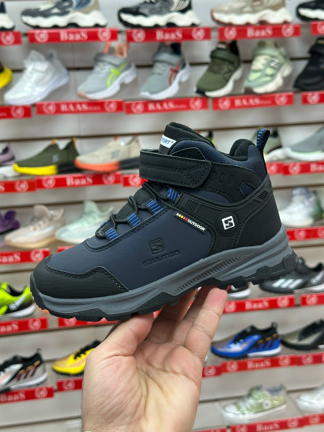 зимние кроссовки adidas,кроссовки adidas terrex зимние,кроссовки зимние adidas terrex ax4 gtx,ботинки adidas terrex,мужские кроссовки зимние adidas