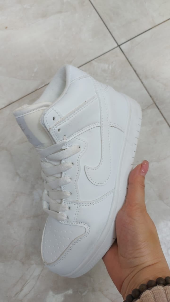 кроссовки nike air jordan 1 retro,кроссовки nike air jordan 1,nike air jordan 1,кроссовки nike air jordan,кроссовки nike air jordan 1 retro high