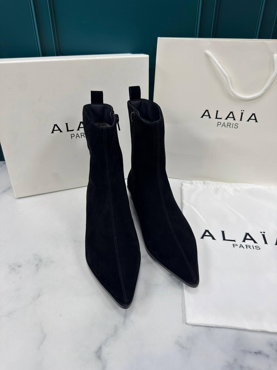 замшевые ботильоны,,женские классические черные ботильоны из флока с острым носком на низком каблуке,ботильоны женские,женские замшевые ботильоны с острым носком