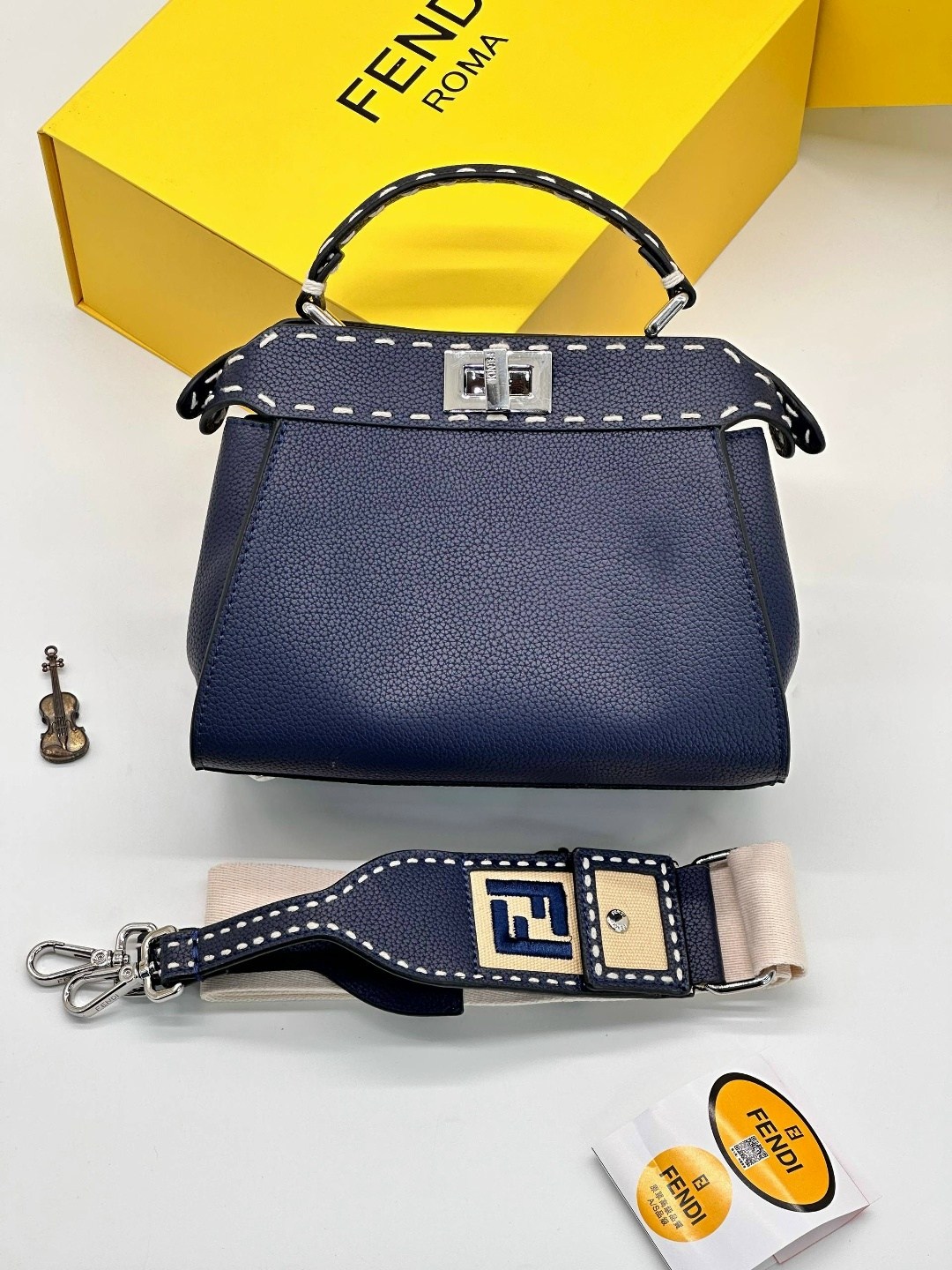 fendi сумка,fendi сумка на плечо,сумка фенди,женская сумка fendi,сумка