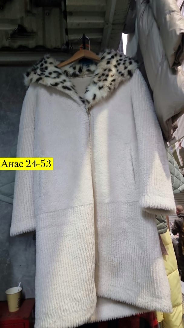 пальто женское,шуба из натуральной овечьей шерсти city furs,шуба из рыси экомех,пальто барашек,пальто с мехом