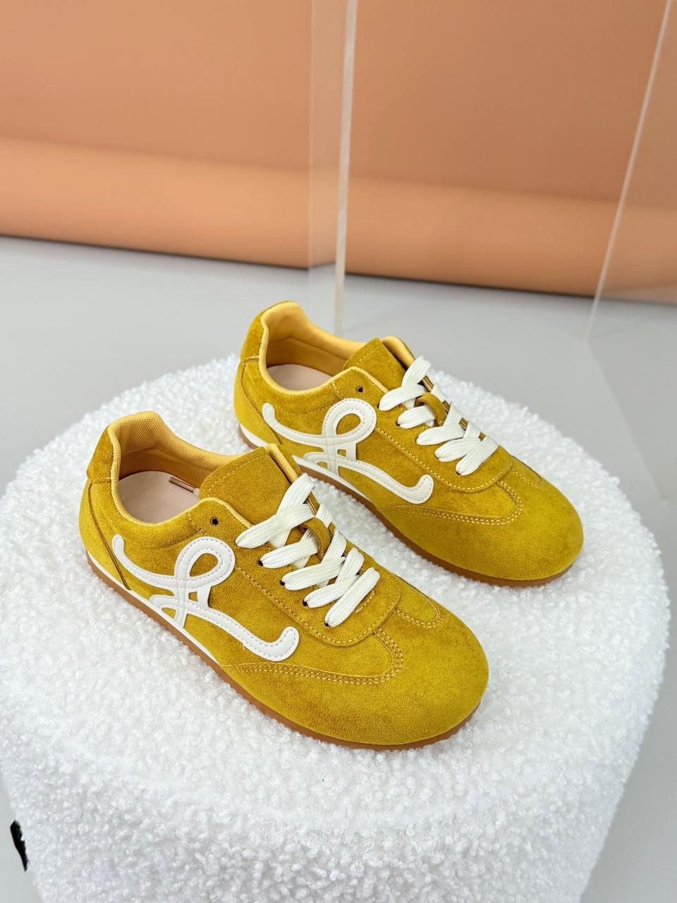 ,женские кроссовки,кроссовки для женщин,повседневные кроссовки,женская