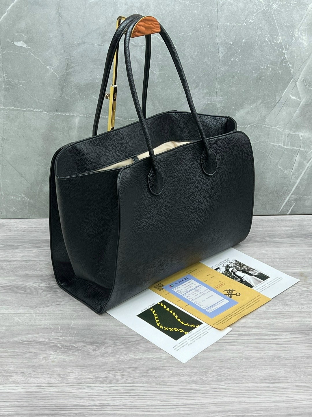 темно-коричневая кожаная сумка the row soft margaux 15,сумка женская,сумка,кожаная сумка,модная сумка