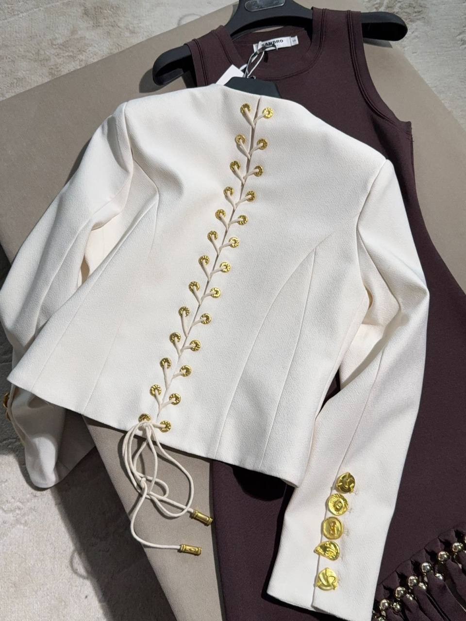 элитная короткая куртка,жакеты,женские жакеты,куртка и жакет,костюмы женские