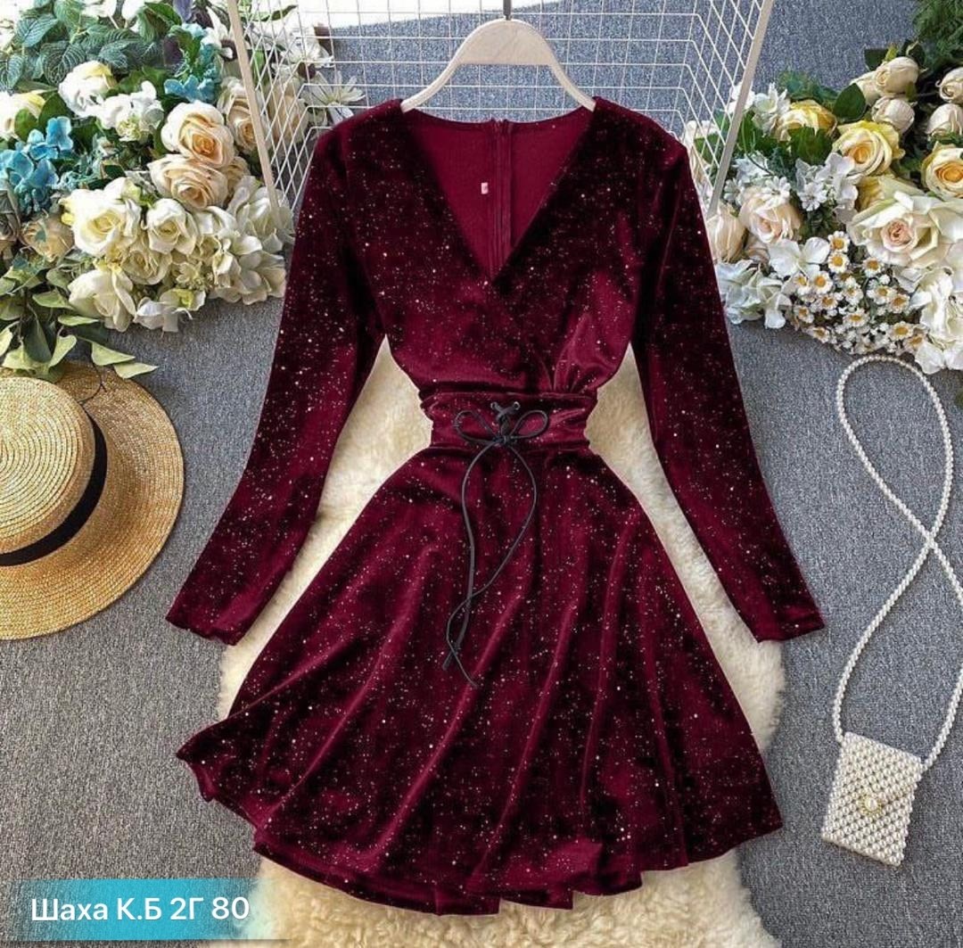 вельветовое платье с люрексом,платье на новый год,черное платье,бархатное платье,платье велюр