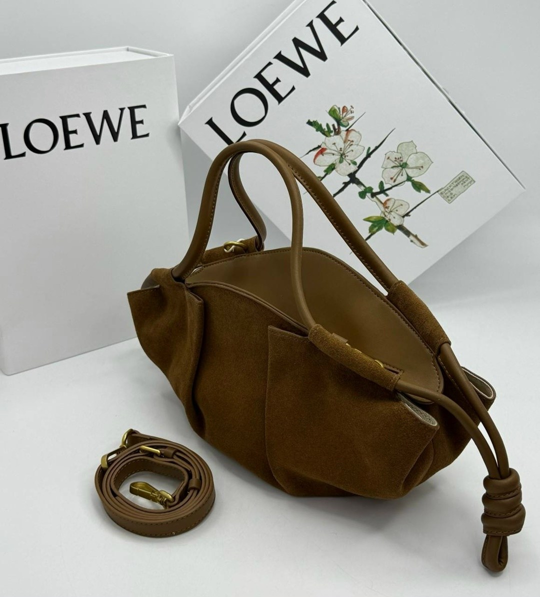 сумка loewe 33-15 см натуральная замша,loewe сумка,женская сумка loewe,сумка loewe из натуральной замши,сумка loewe 33-15 см из натуральной кожи