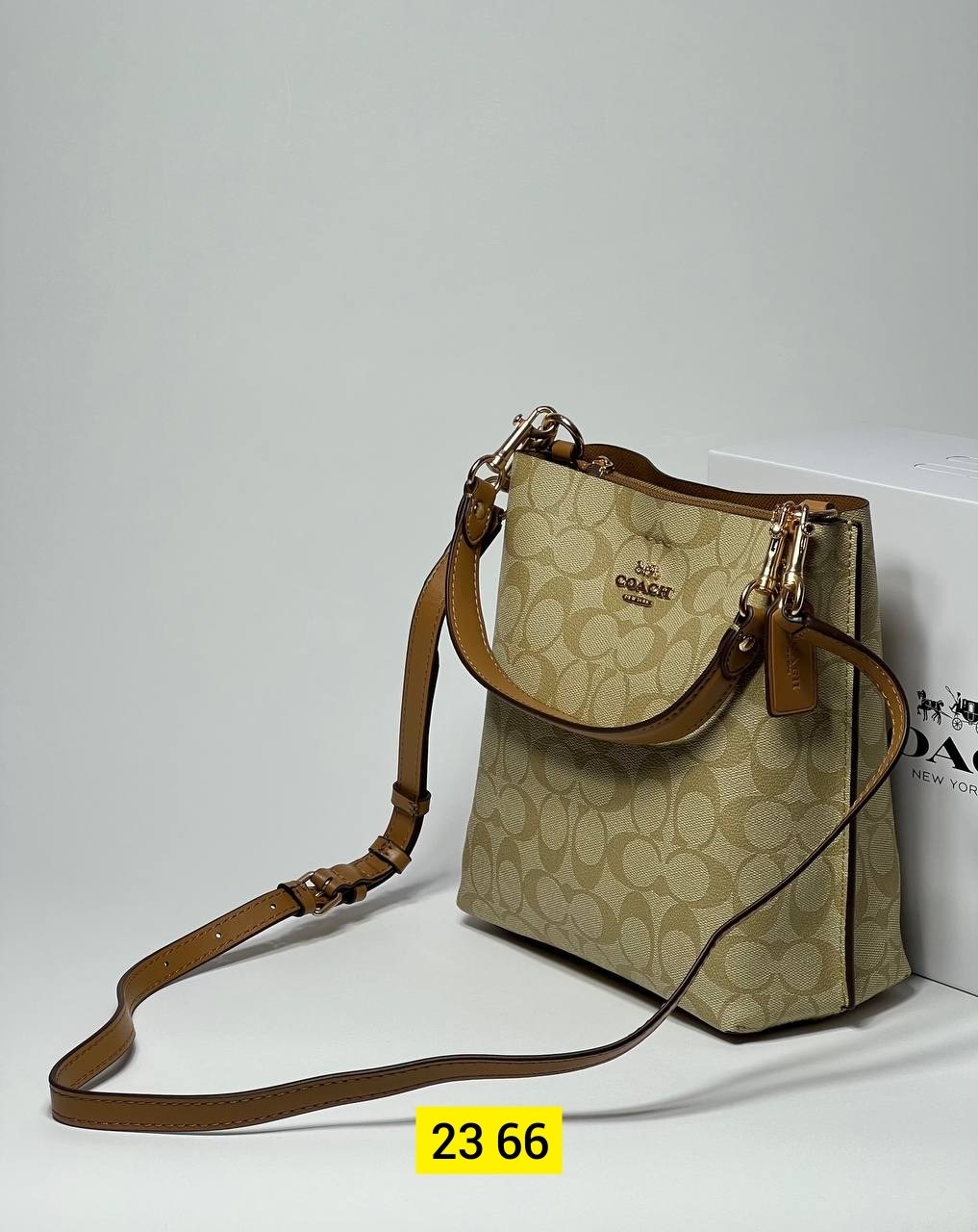 сумка coach,сумка женская coach,сумка тоут на двух ручках coach,coach сумка на плечо,сумка женская coach ведро