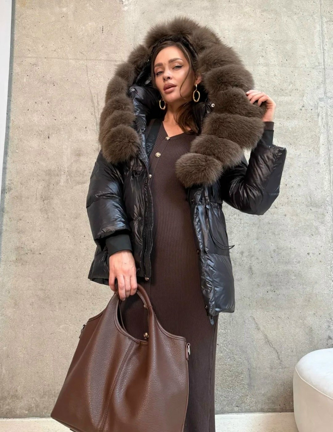 женская куртка из натурального гусиного пуха с воротником из лисьего меха,женский пуховик с воротником из лисьего меха,пуховик женский,зимняя куртка-пуховик,женский пуховик на утином пуху с капюшоном