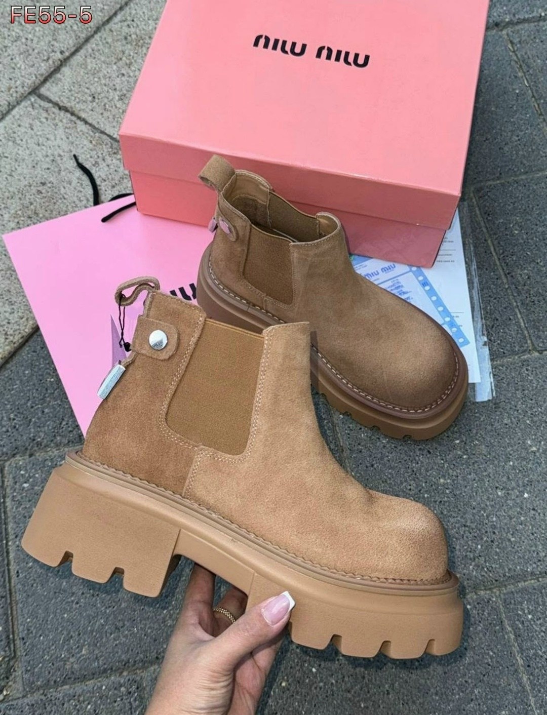 ,ботинки женские, женская,модели ботинок,ботинки miu miu