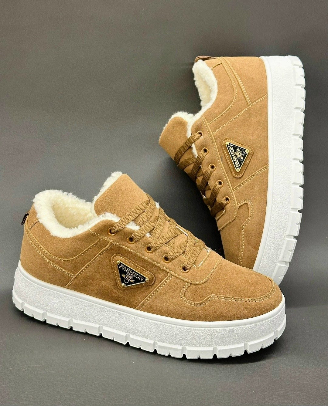 кроссовки женскиe,,зимние кроссовки прада,кроссовки для женщин,кроссы