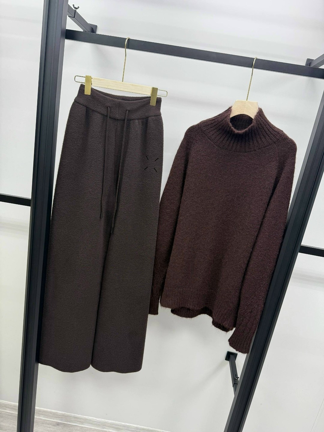 брюки женские трикотажные с широкими штанинами,женские кашемировые брюки с широкими штанинами,брюки женские с широкими штанинами повседневные трикотажные,брюки женские прямые повседневные трикотажные