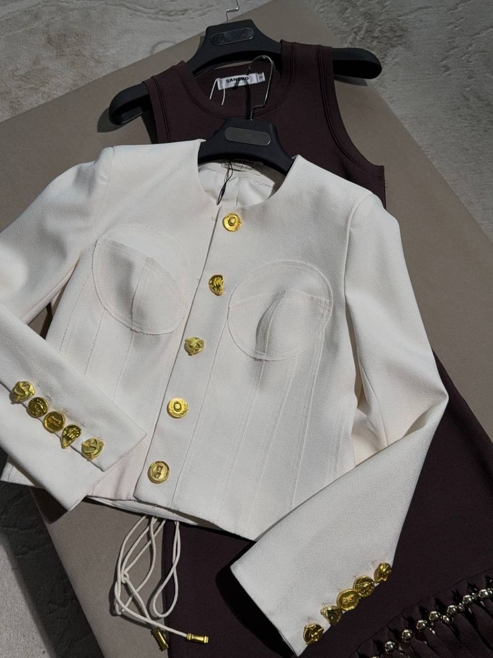 элитная короткая куртка,жакеты,женские жакеты,куртка и жакет,костюмы женские