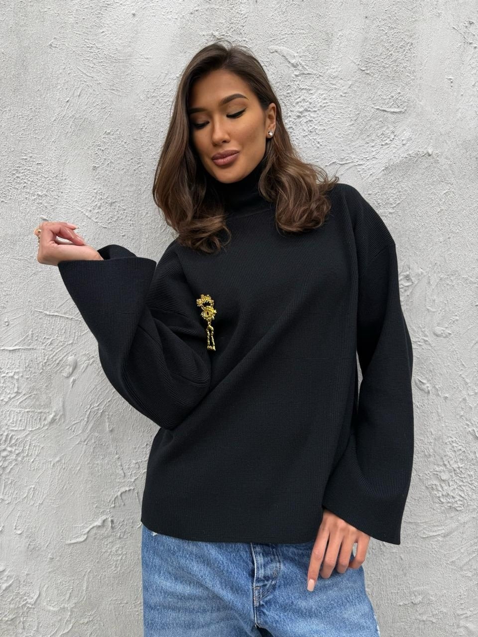 свитер оверсайз,модные свитера,белый женский свитер,свитер оверсайз вязаный с горлом timtony,свитер с горлом