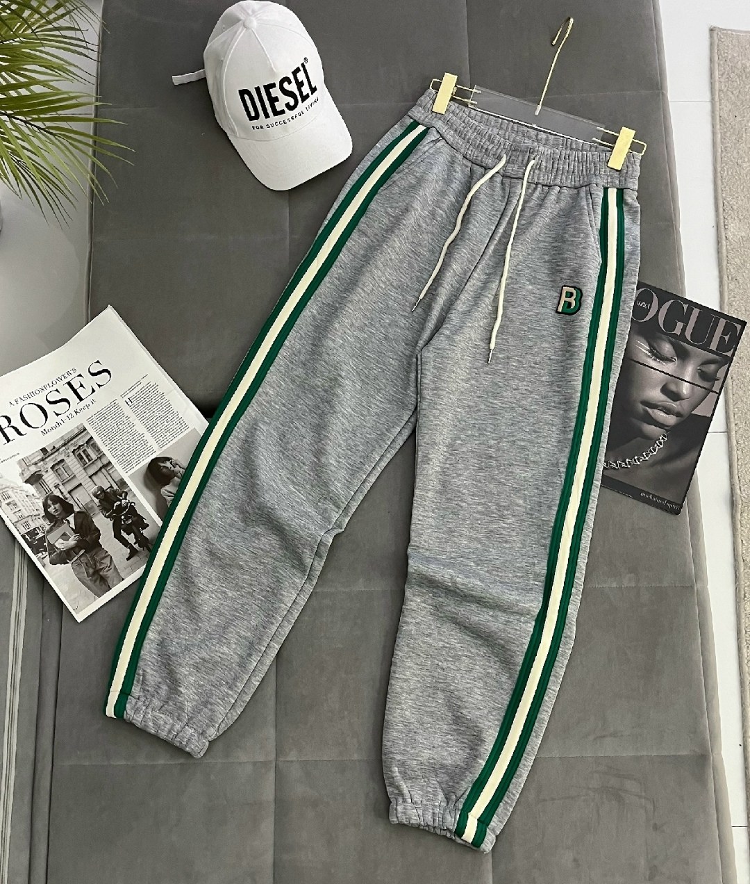 брюки спортивные,брюки спортивные джоггеры с лампасами,стильные брюки спортивные,штаны с лампасами,брюки cпортивные утепленные